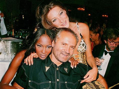 where did the versace family come from|when did gianni versace die.